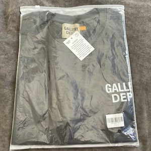Mens BRAND NEW-WITH TAGS gallery dept T-Shirt